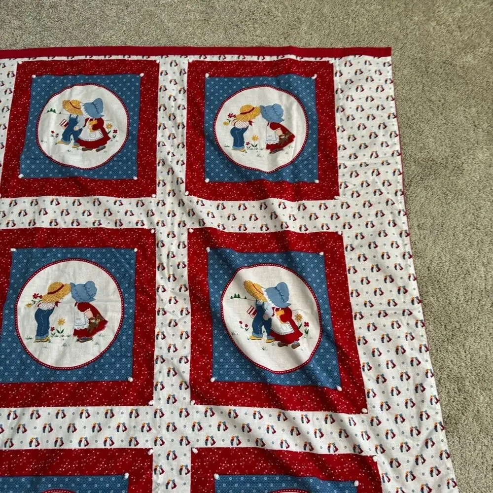 Vintage Sunbonnet Sue & Overall Sam Patchwork Quilt Baby Blanket Lightweight